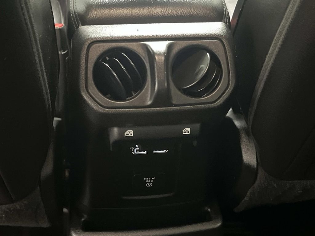2020 Jeep Wrangler Unlimited Sahara Altitude - Photo 15