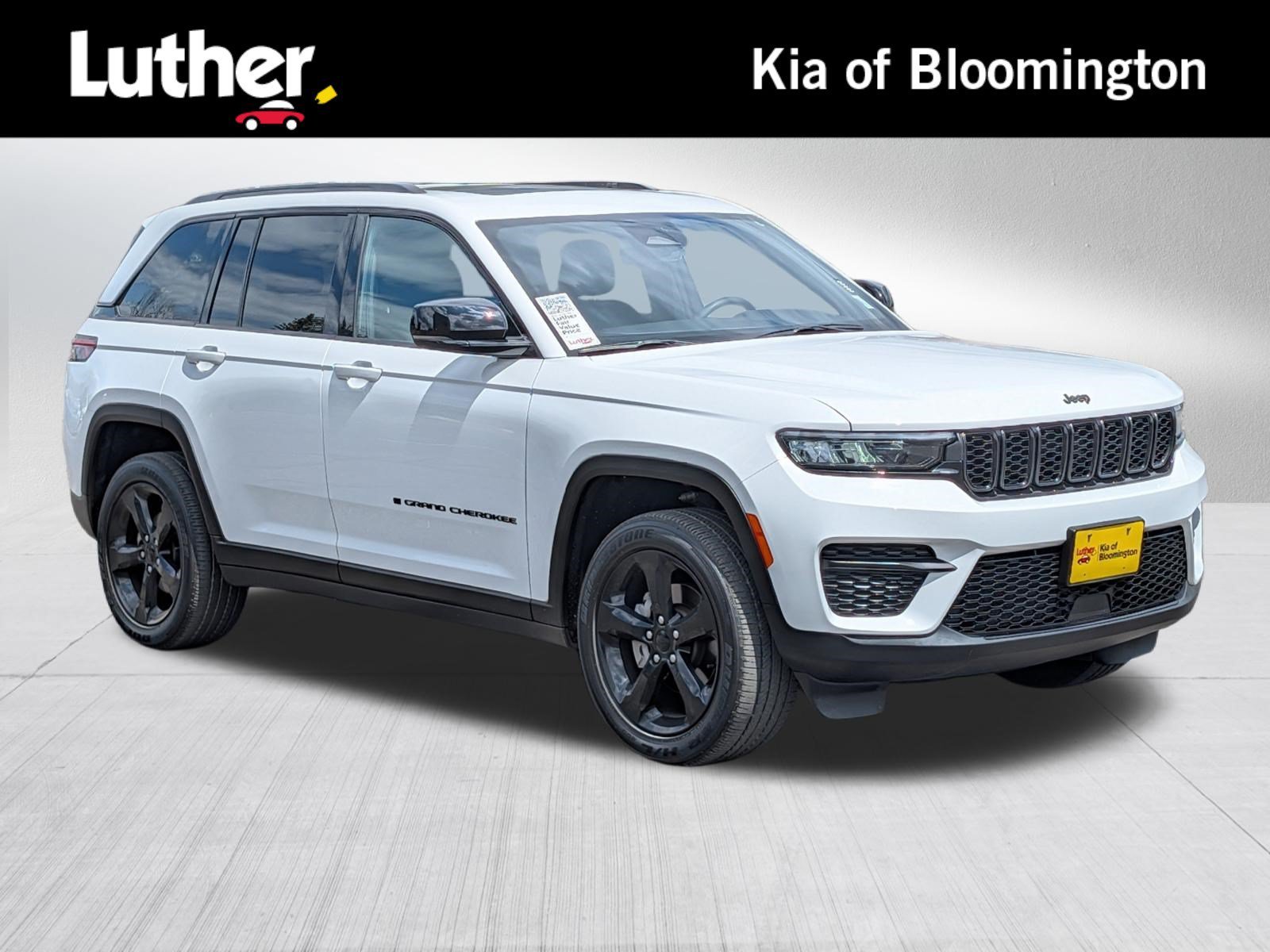 Used 2023 Bright White Clearcoat Jeep Altitude X image 1