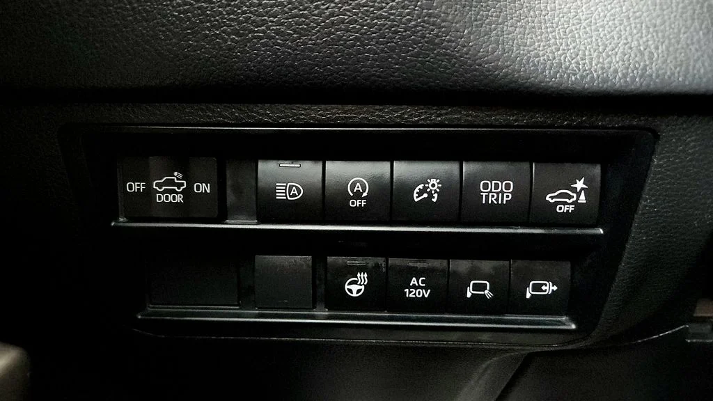 2022 Toyota Tundra Limited - Photo 31