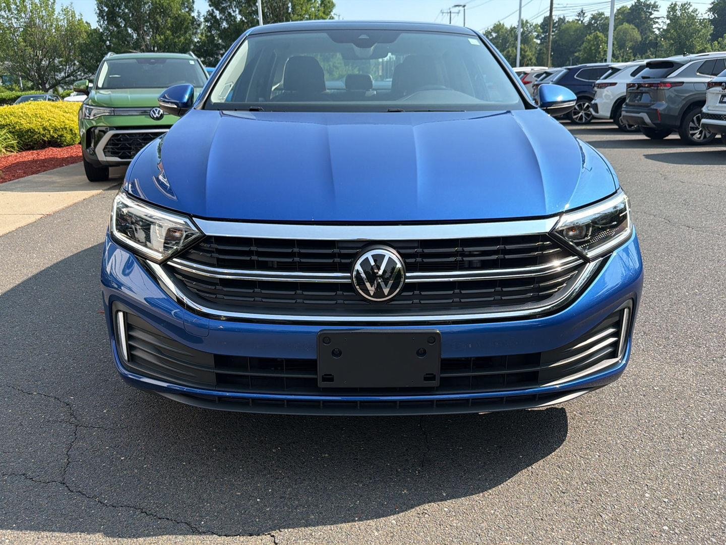 Certified Used 2024 Rising Blue Metallic Volkswagen SEL image 8