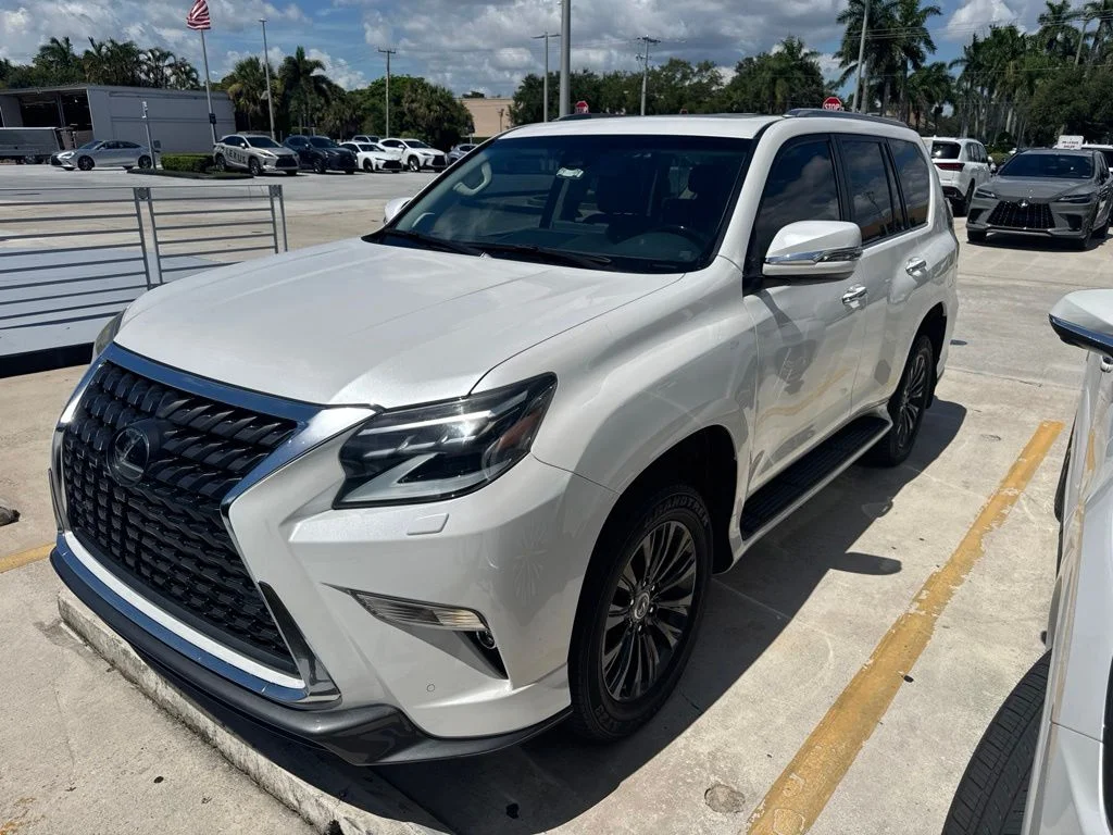 Certified Used 2023 EMINENT WHITE PEARL Lexus 460 image 2
