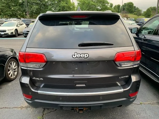Used 2019 Gray Jeep Limited image 4