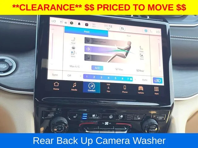 Used 2023  Jeep Limited image 28