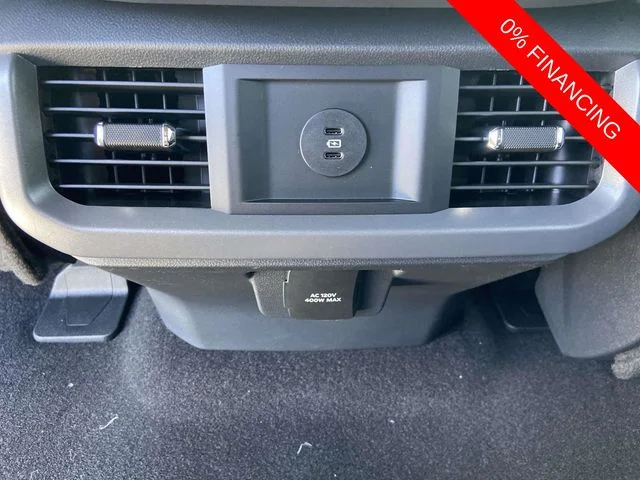 New 2026 Oxford White Ford XLT image 10