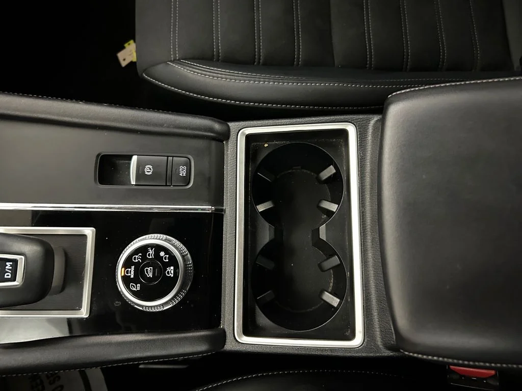 Used 2024 Blue Mitsubishi SE image 23