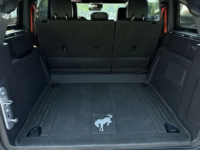 Used 2022 Silver Ford Raptor image 36
