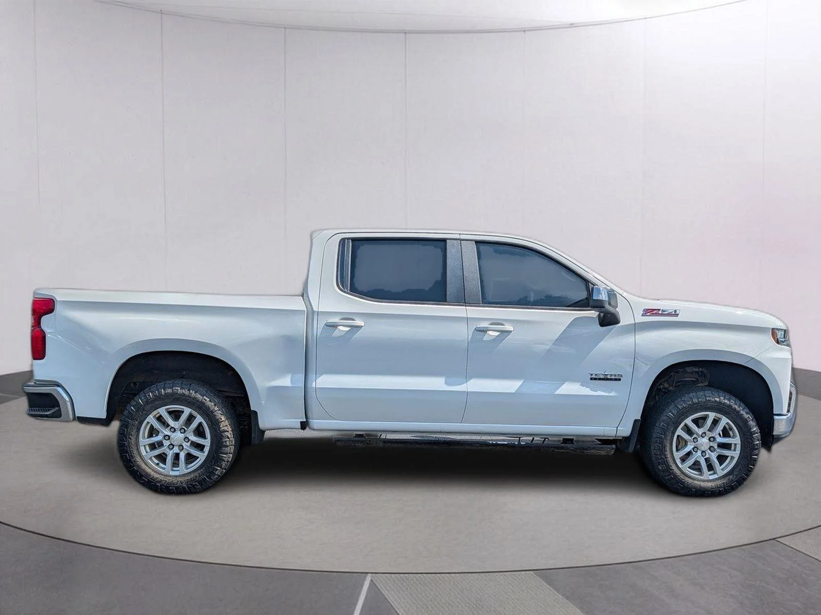 Used 2020 SUMMIT WHITE Chevrolet LT image 7