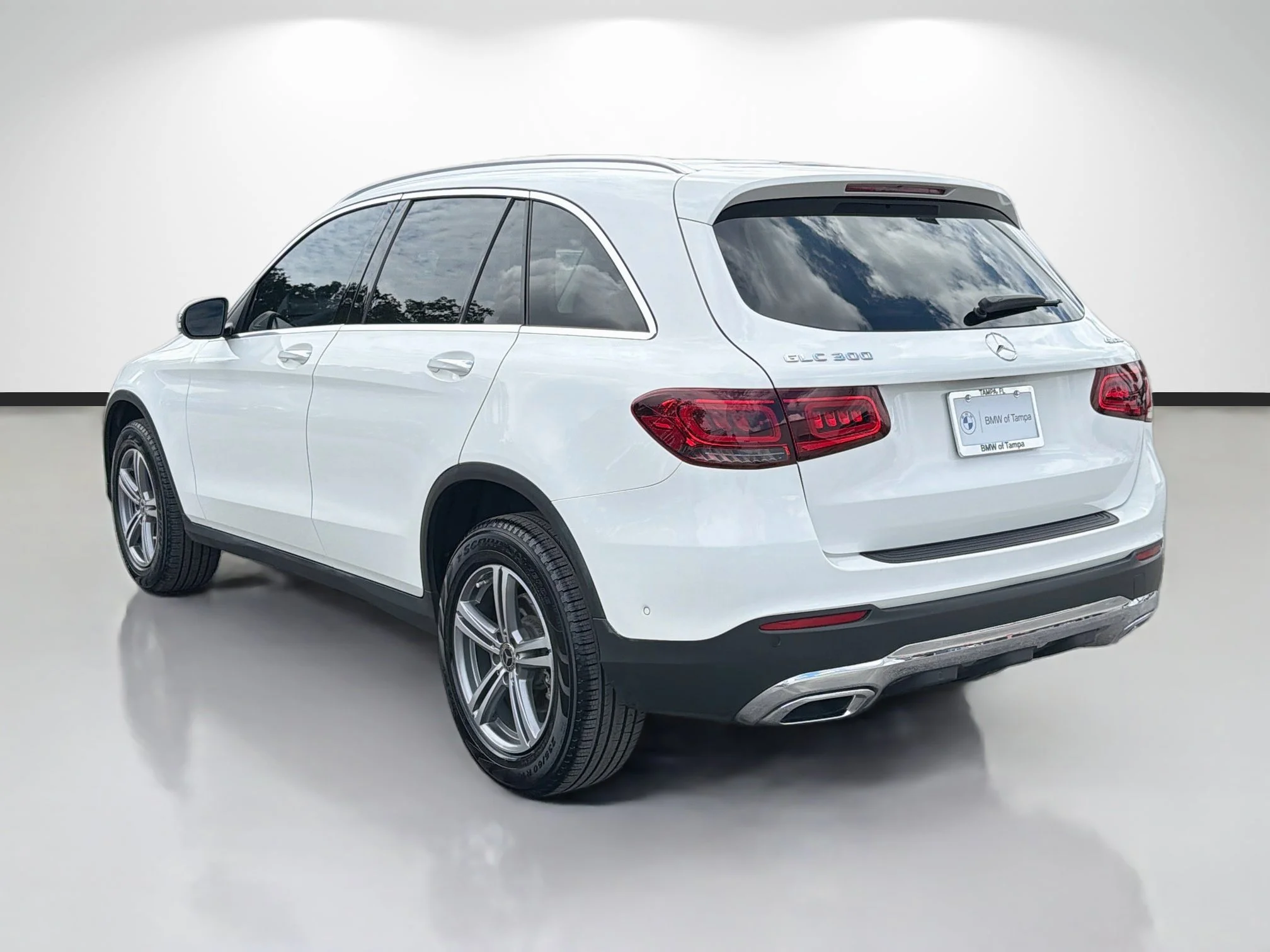 Used 2022 Polar White Mercedes-Benz GLC 300 image 5