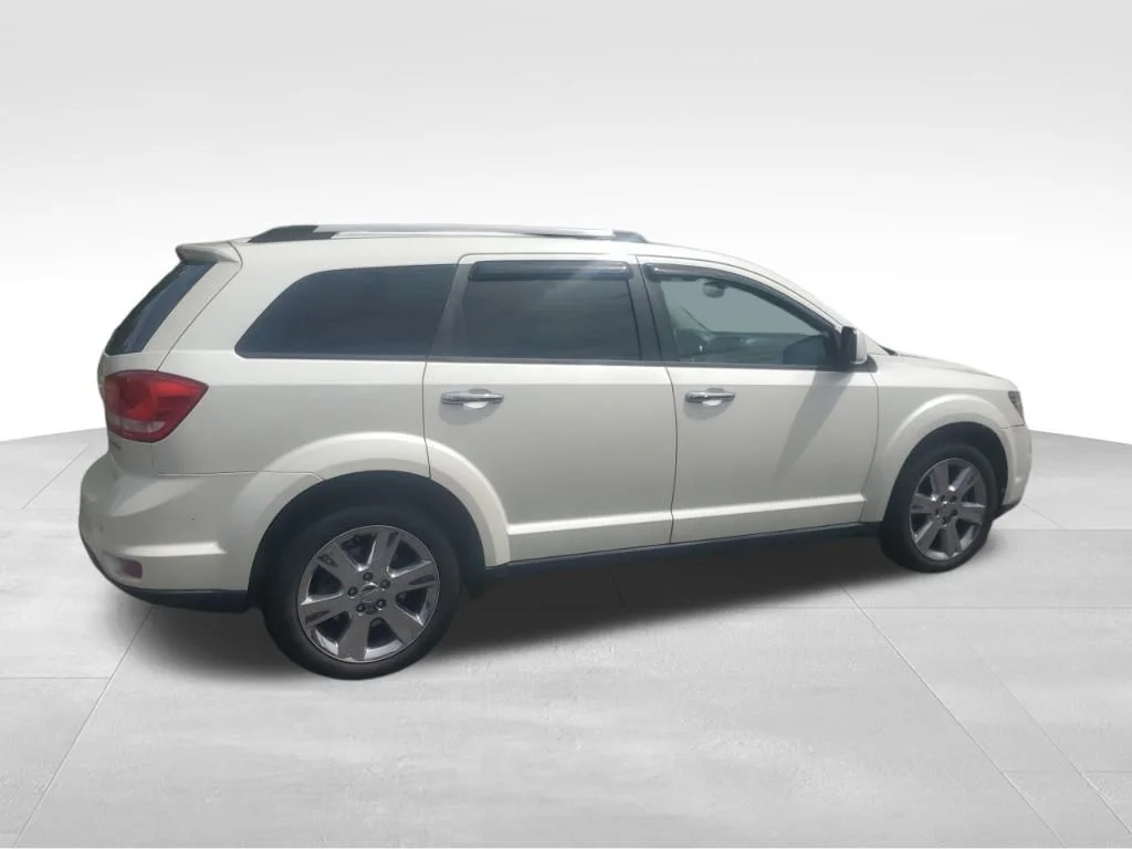 Used 2014 White Dodge Limited image 7