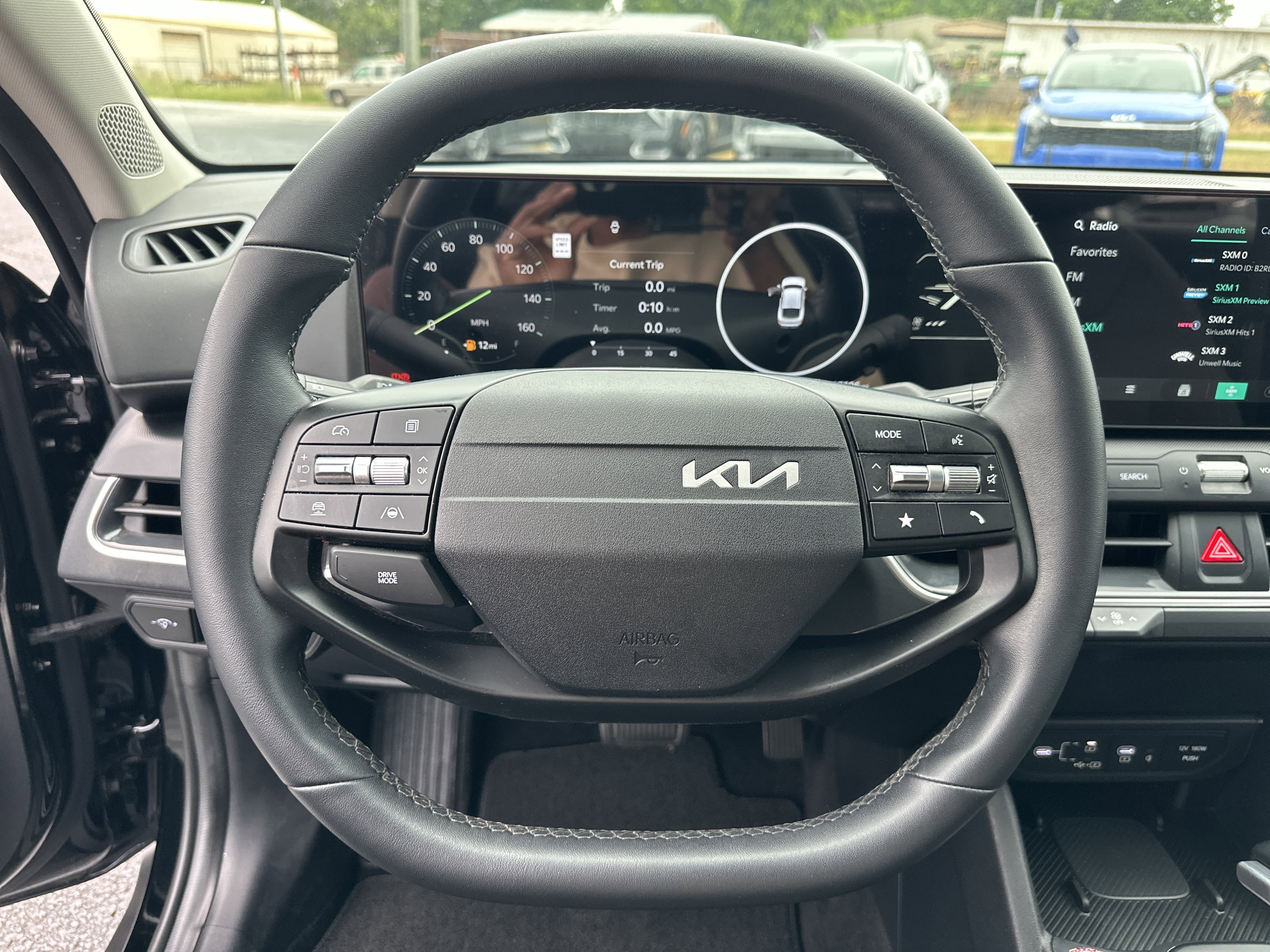 Used 2025 Aurora Black Pearl Kia EX image 26