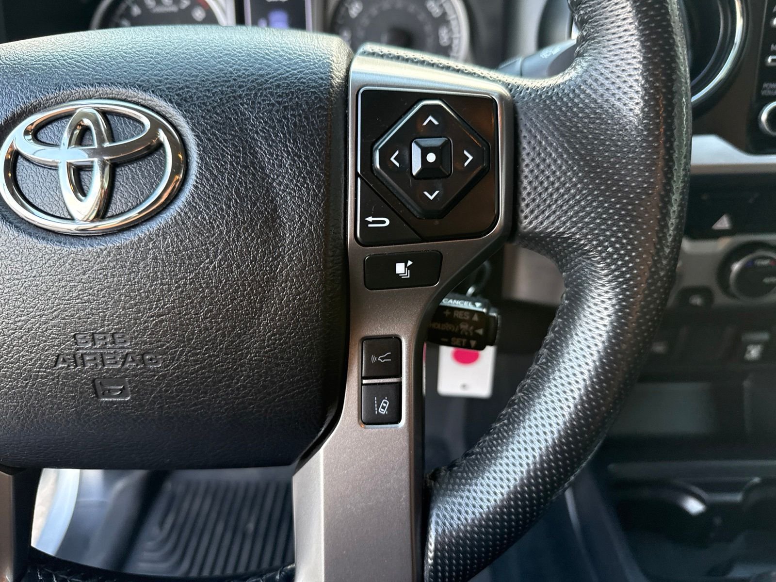 Used 2022 Silver Toyota SR5 image 23