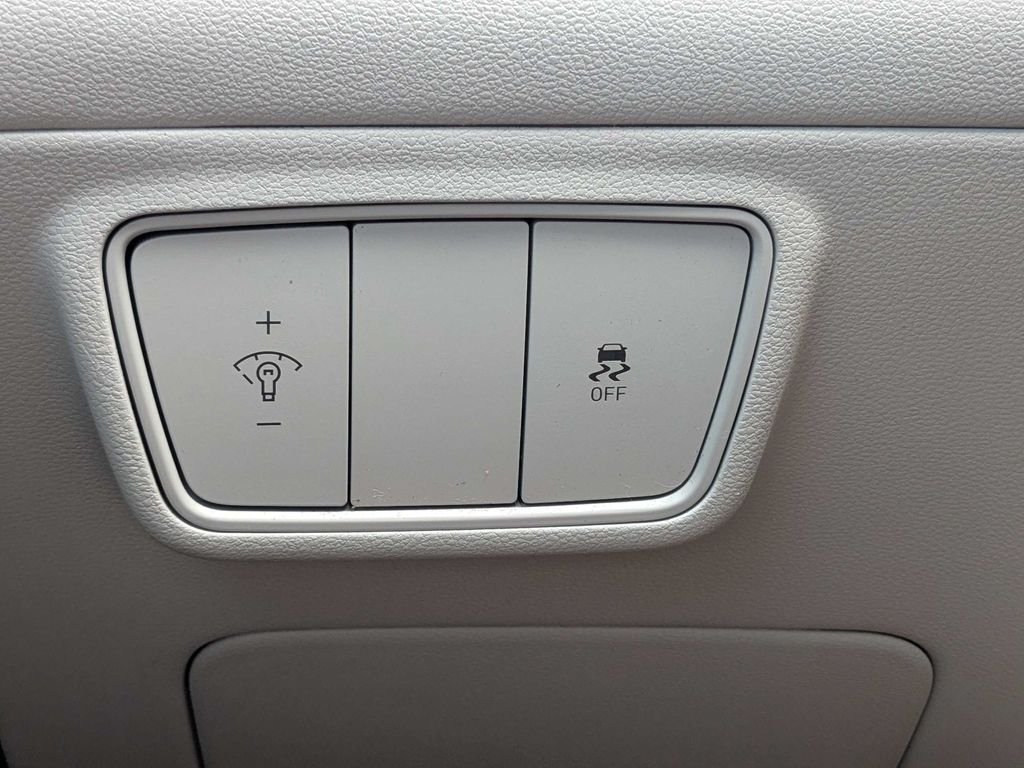 Certified Used 2023 Silver Hyundai SE image 26