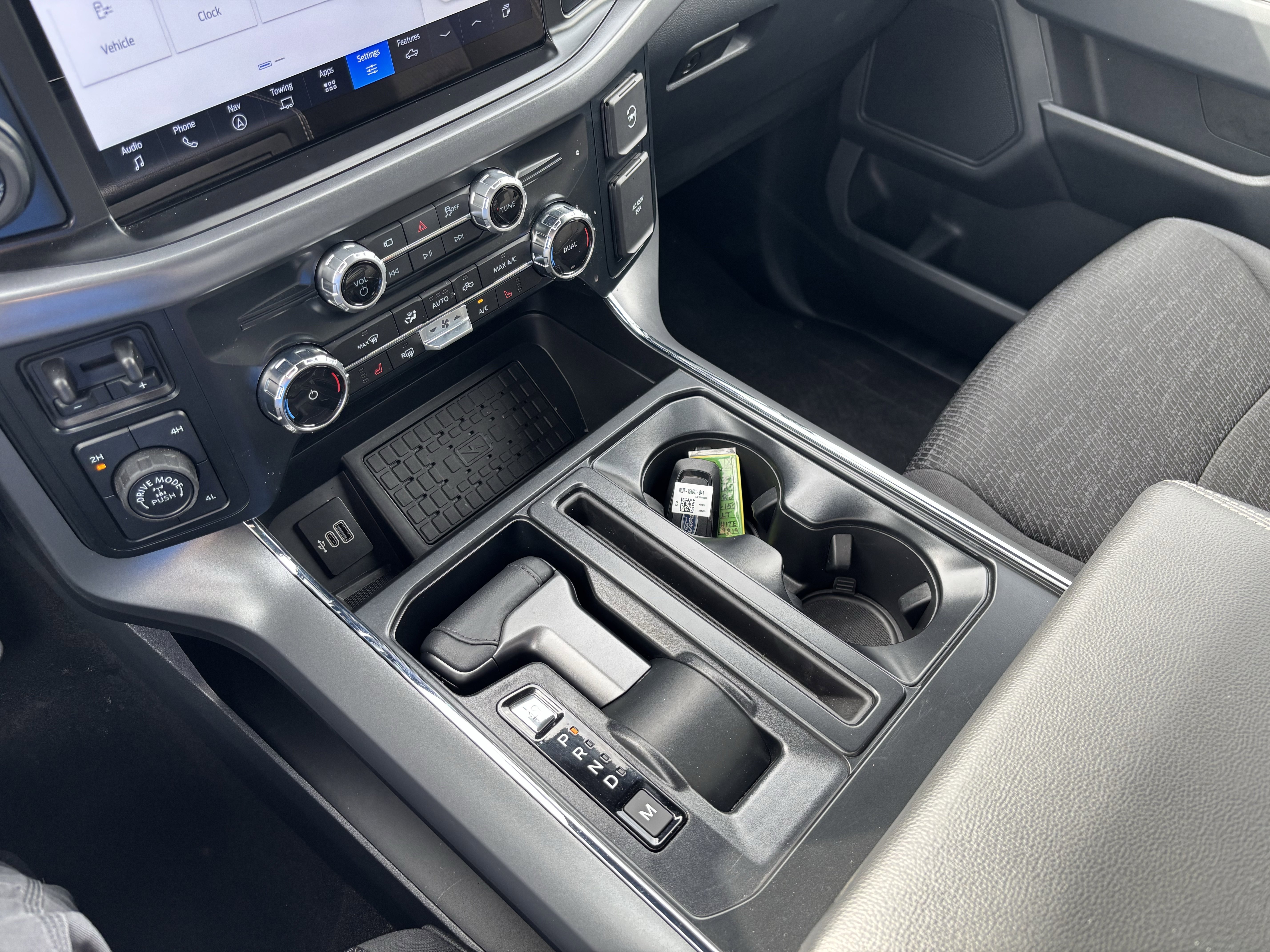 2025 Ford F-150 XLT - Photo 24