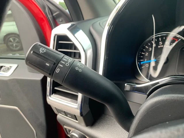 Used 2019 Ruby Red Metallic Tinted Clearcoat Ford Lariat image 28
