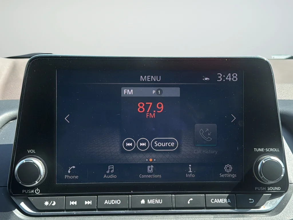 Used 2023 Silver Nissan SV image 14
