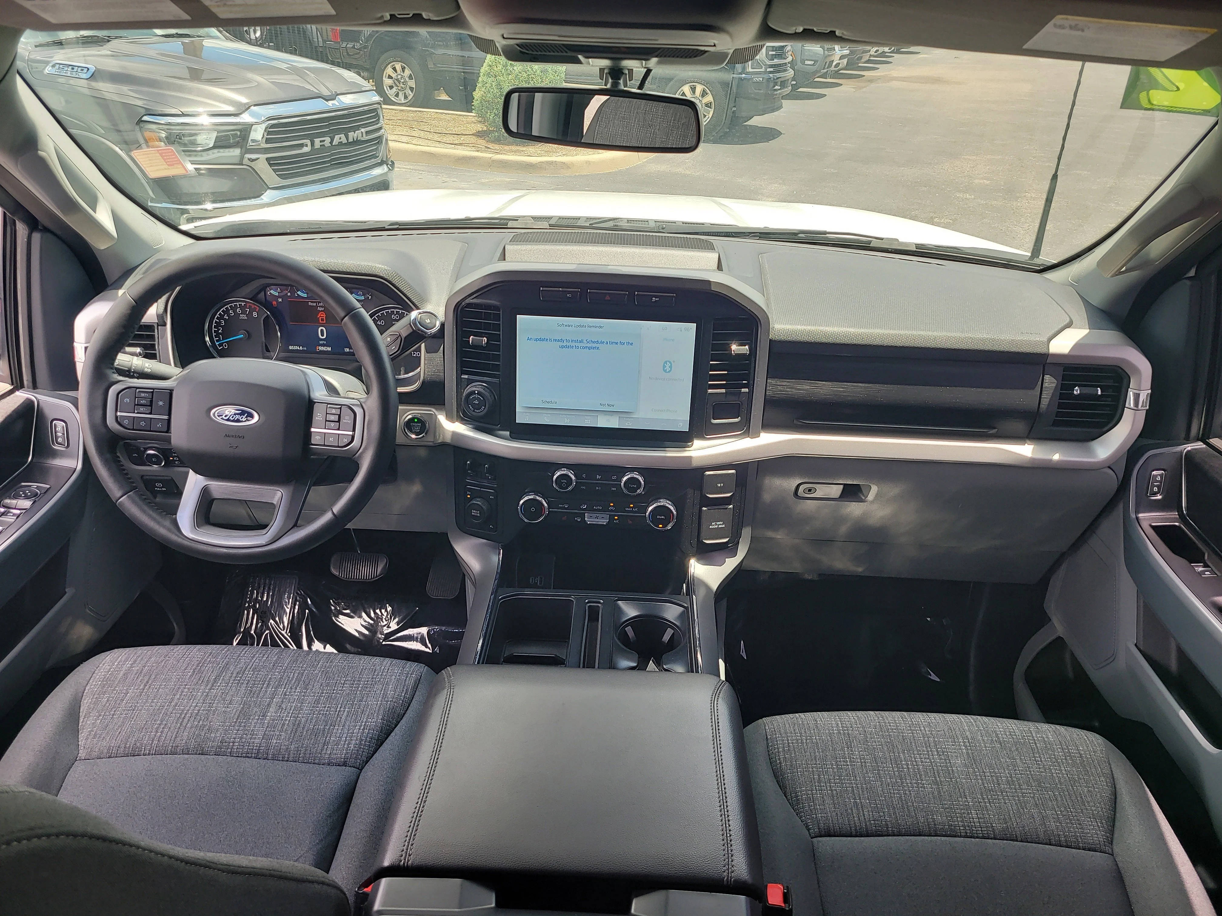 Used 2022 Oxford White Ford XLT image 15