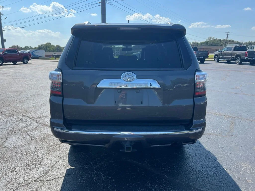 Used 2018 Gray Toyota Limited image 4