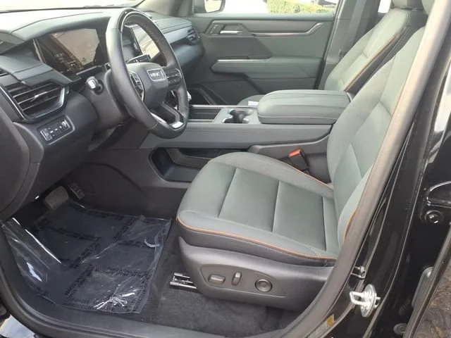 Used 2025 Ebony Twilight Metallic GMC AT4 image 16