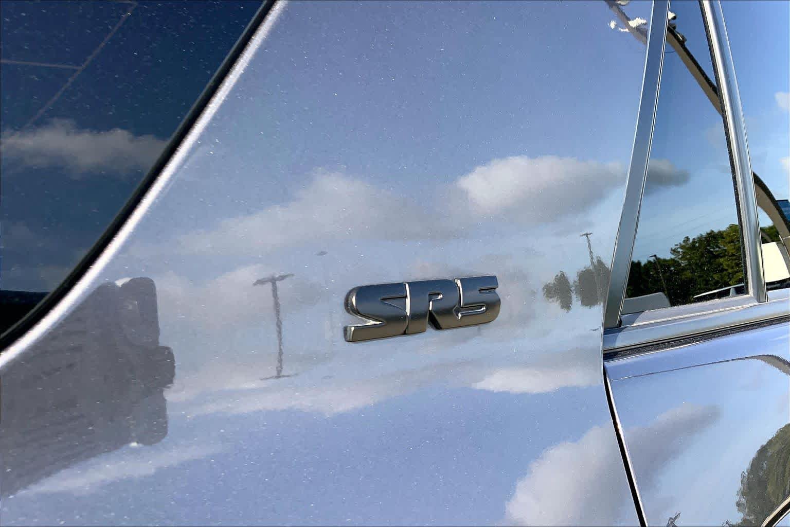 Used 2022 Magnetic Gray Metallic Toyota SR5 image 10