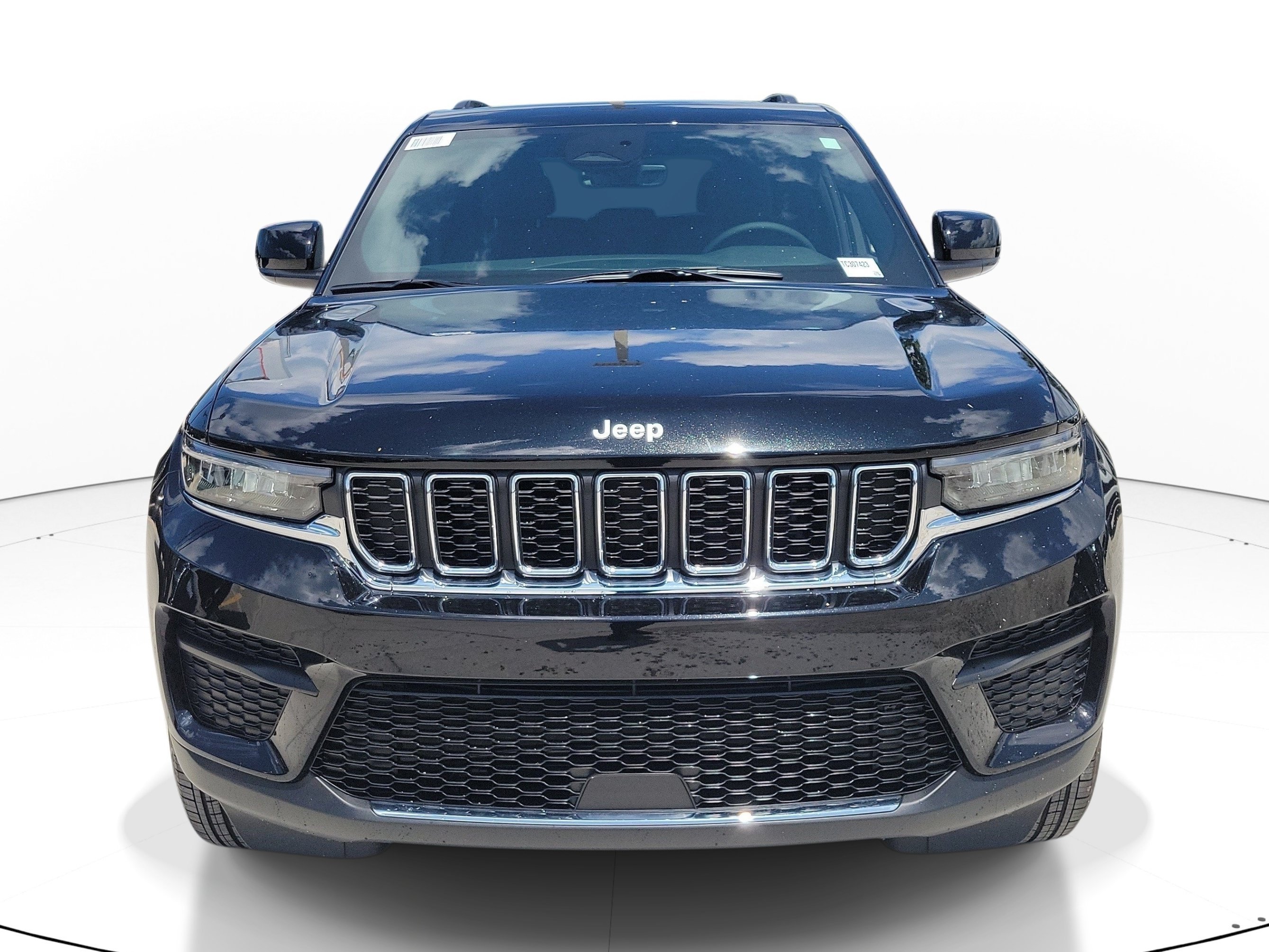 New 2026 Diamond Black Crystal Pearl-Coat Exterior Paint Jeep Laredo X image 1