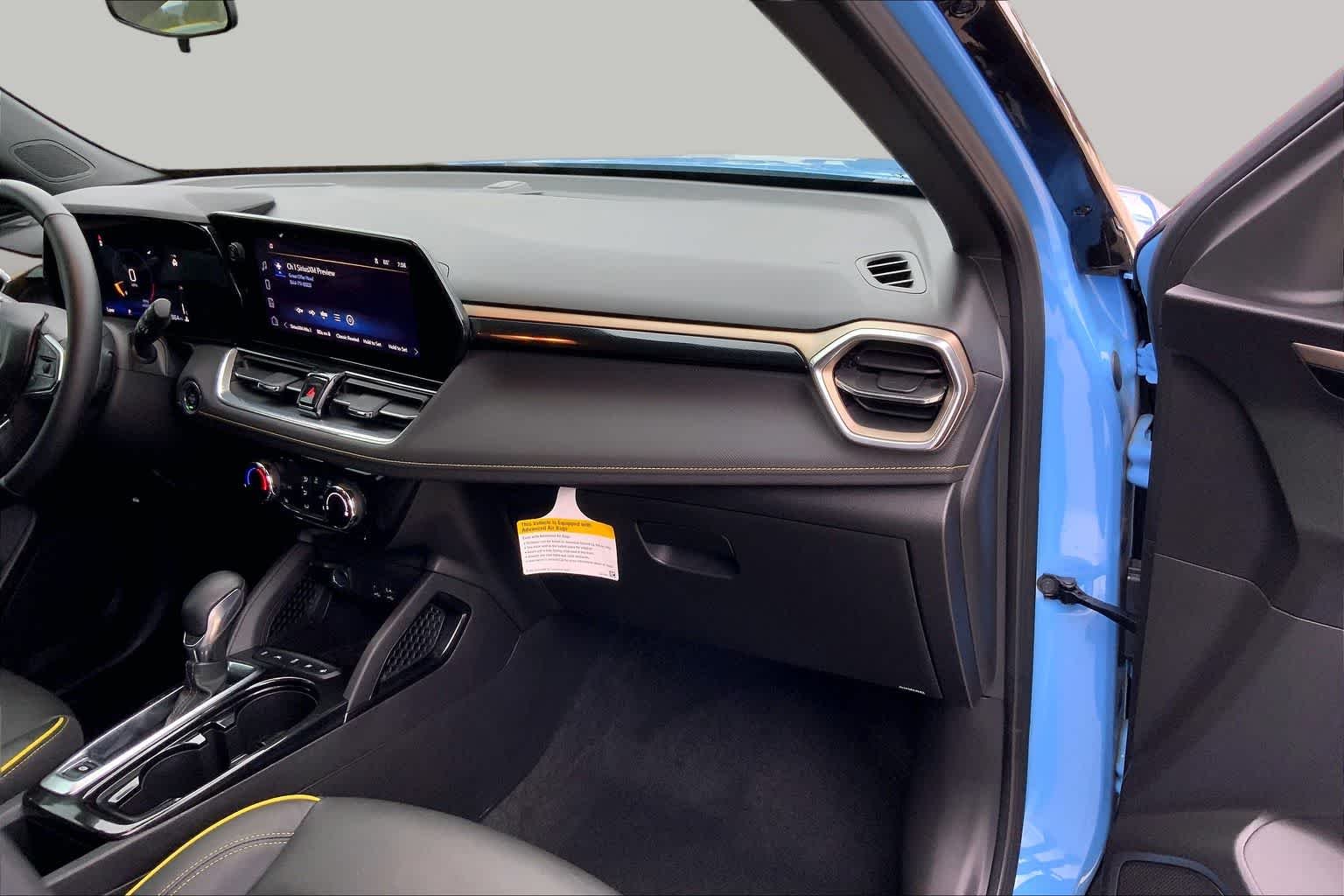 Used 2024 Fountain Blue Chevrolet ACTIV image 18
