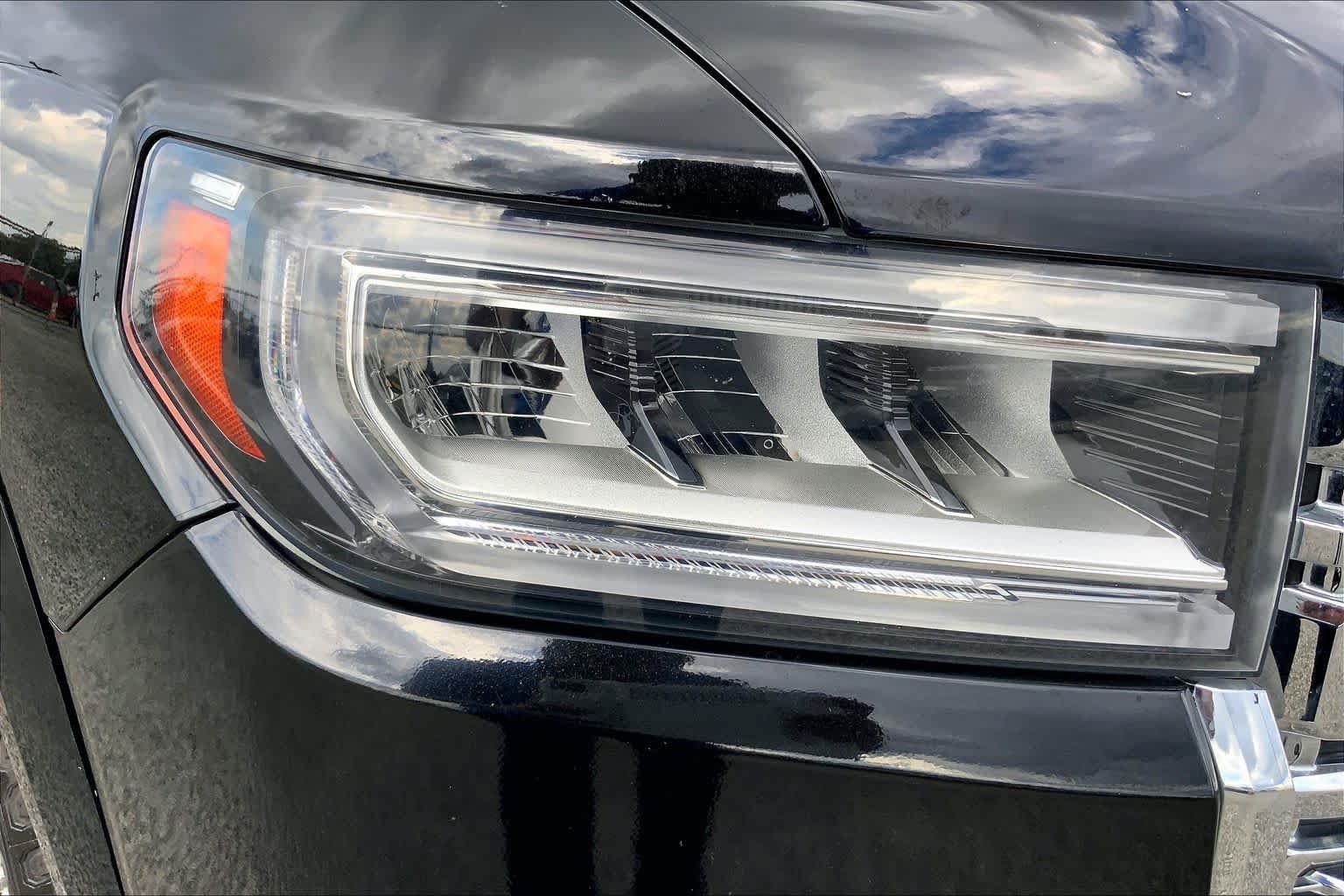 Used 2021 Ebony Twilight Metallic GMC Denali image 27