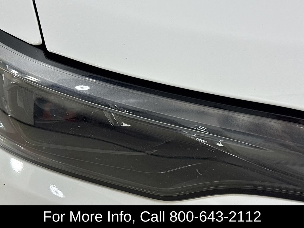 Used 2022 Bright White Clearcoat Jeep Trailhawk image 39