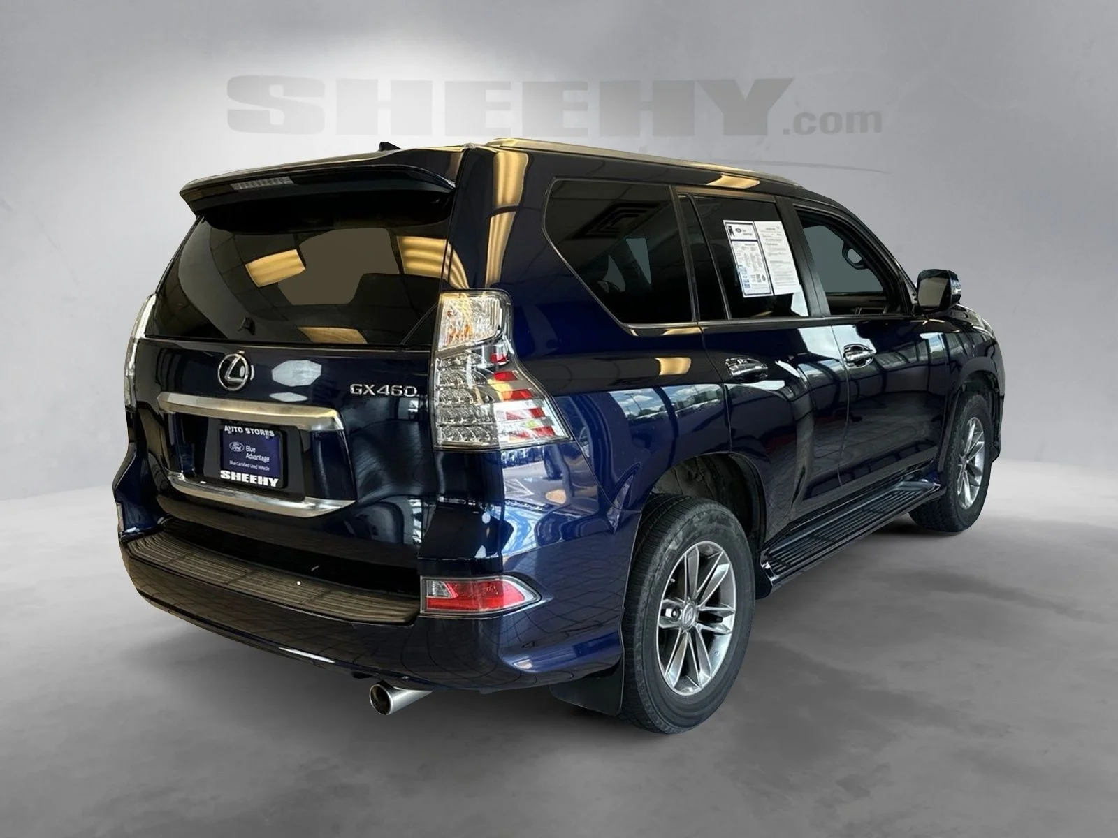 Used 2022  Lexus 460 image 12