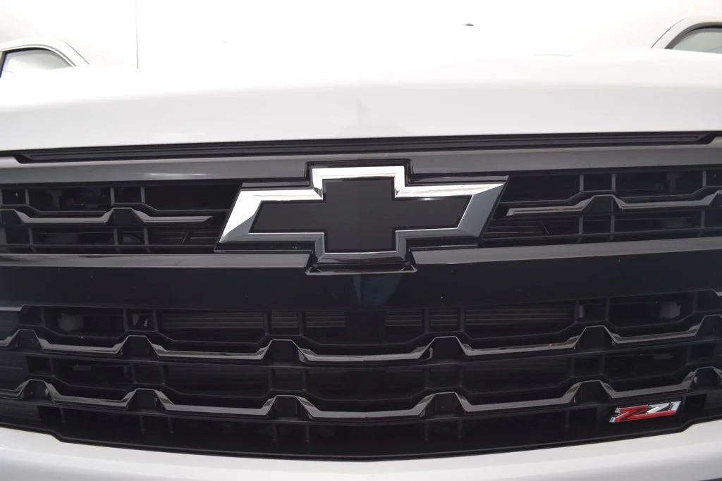 New 2026 Summit White Chevrolet LT Trail Boss image 28