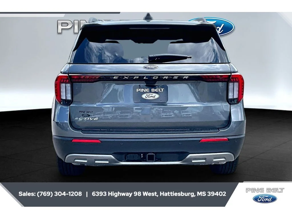New 2026 Carbonized Gray Metallic Ford Active image 4