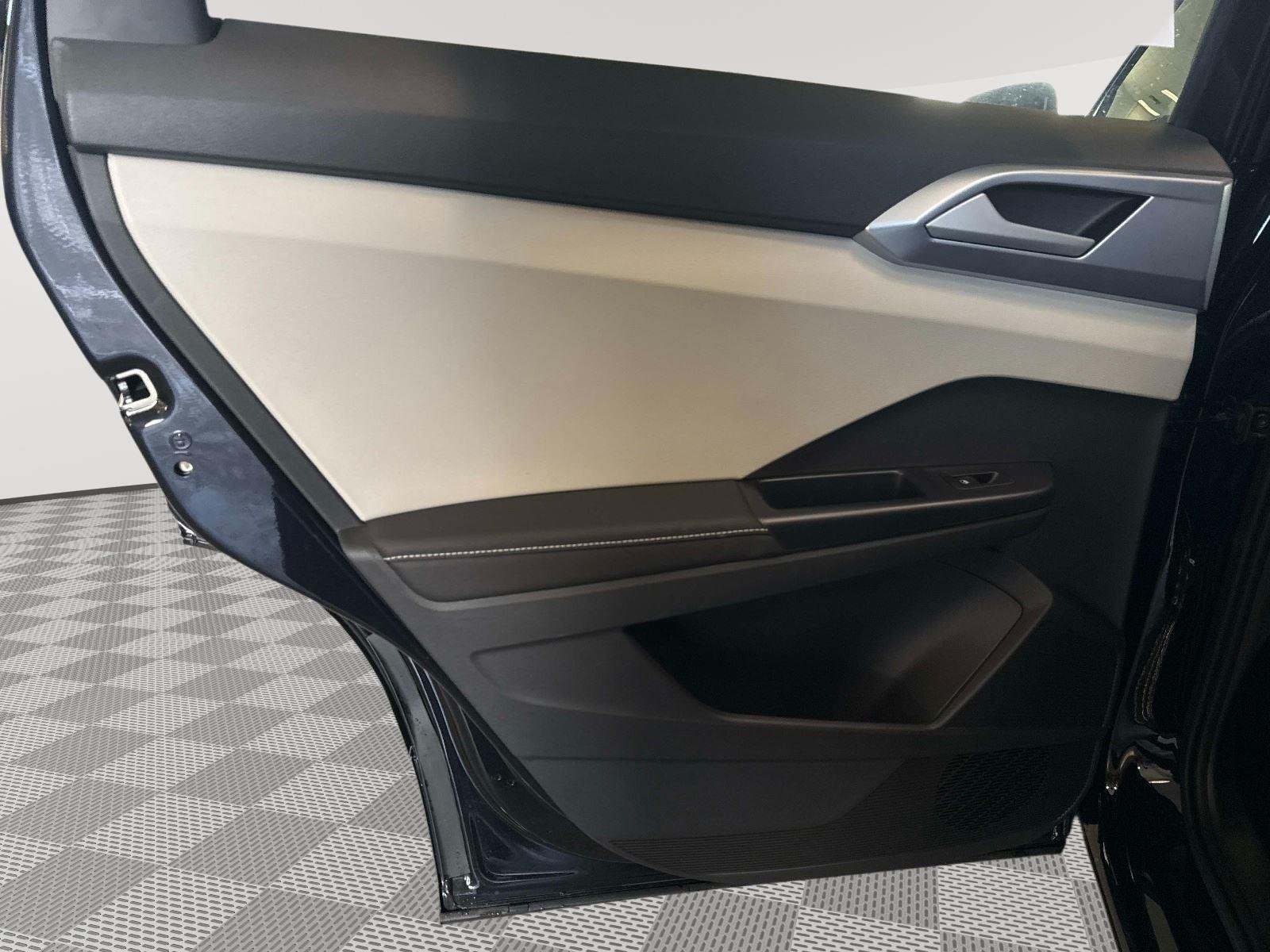2026 Volkswagen Taos SE - Photo 12