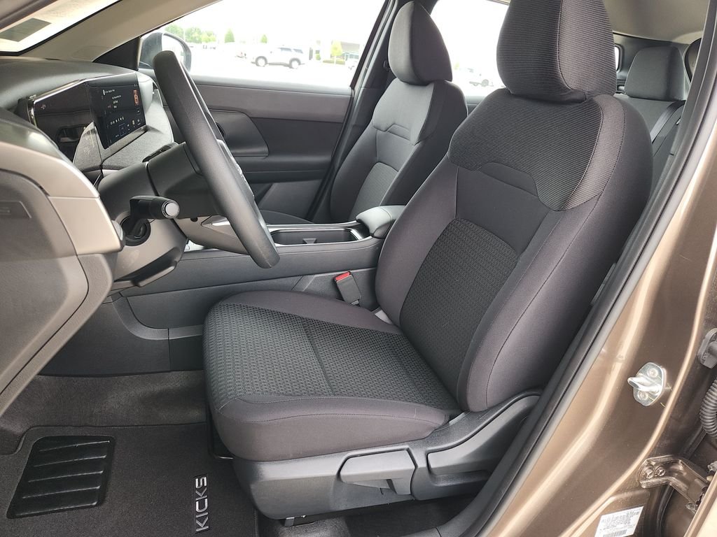 New 2026 Canyon Bronze Metallic Nissan S image 8