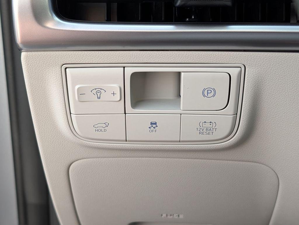 New 2026 Silver Hyundai Limited image 40