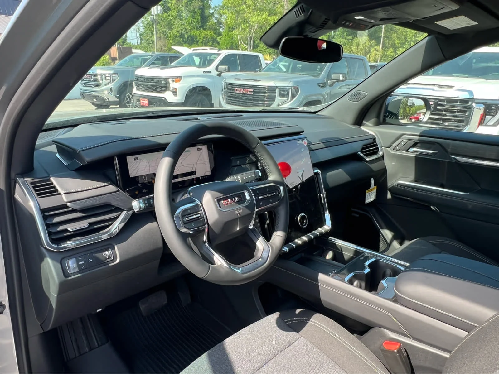 New 2025 Sterling Metallic GMC Elevation image 11
