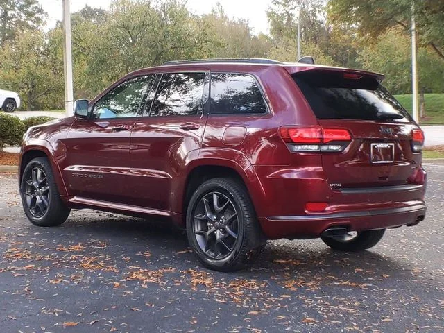 Used 2019 Red Jeep Limited image 5