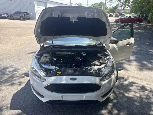 Used 2018 White Ford S image 29