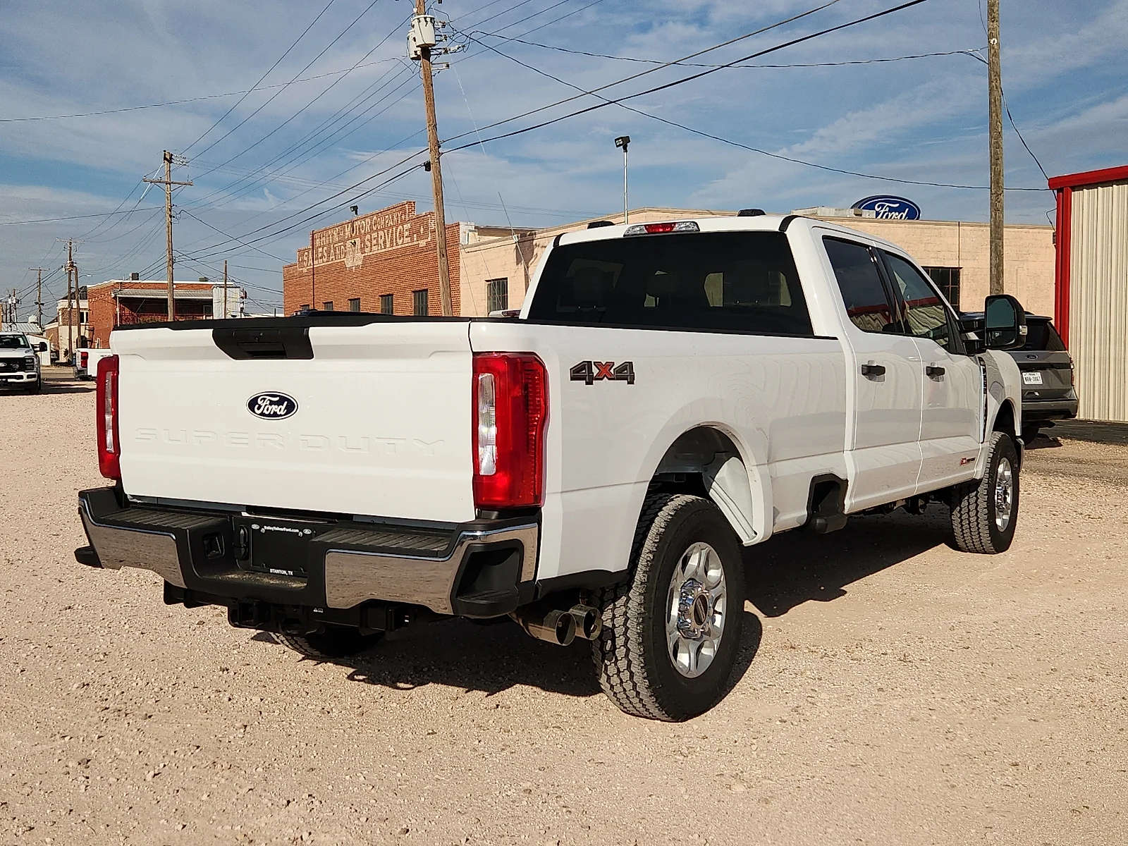 New 2027 Oxford White Ford XLT image 7