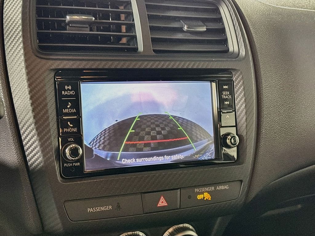 Used 2022  Mitsubishi 2.0 ES image 16