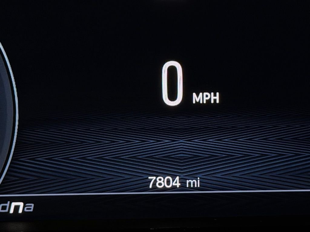 Used 2025 White Alfa Romeo Base image 14