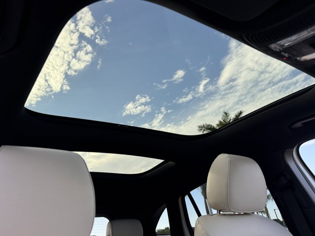 New 2026 Polar White Mercedes-Benz GLA 250 image 3