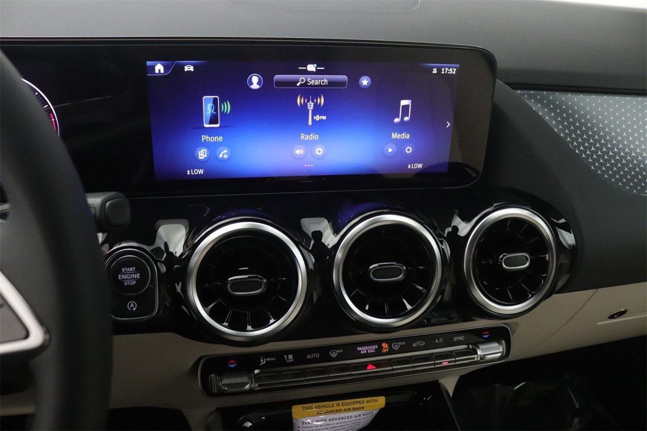 2026 Mercedes Benz GLA 250 photo 4