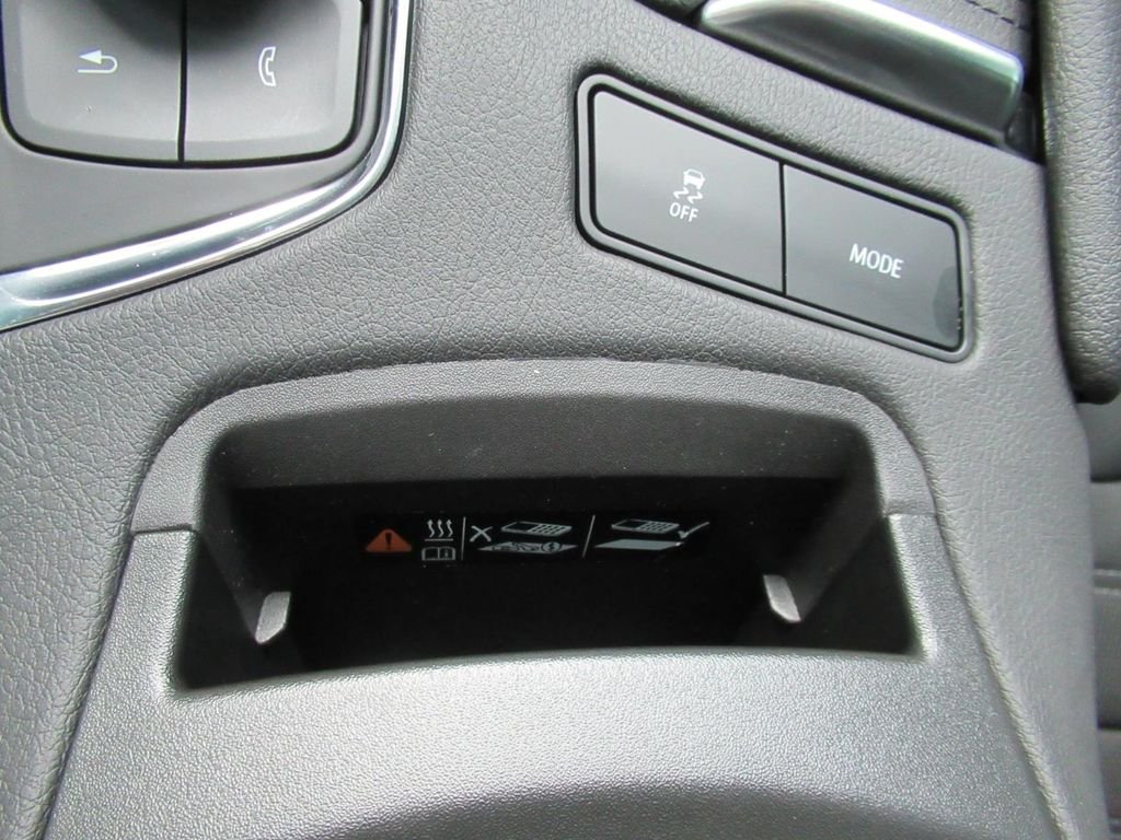 Used 2024 White Cadillac Sport image 29