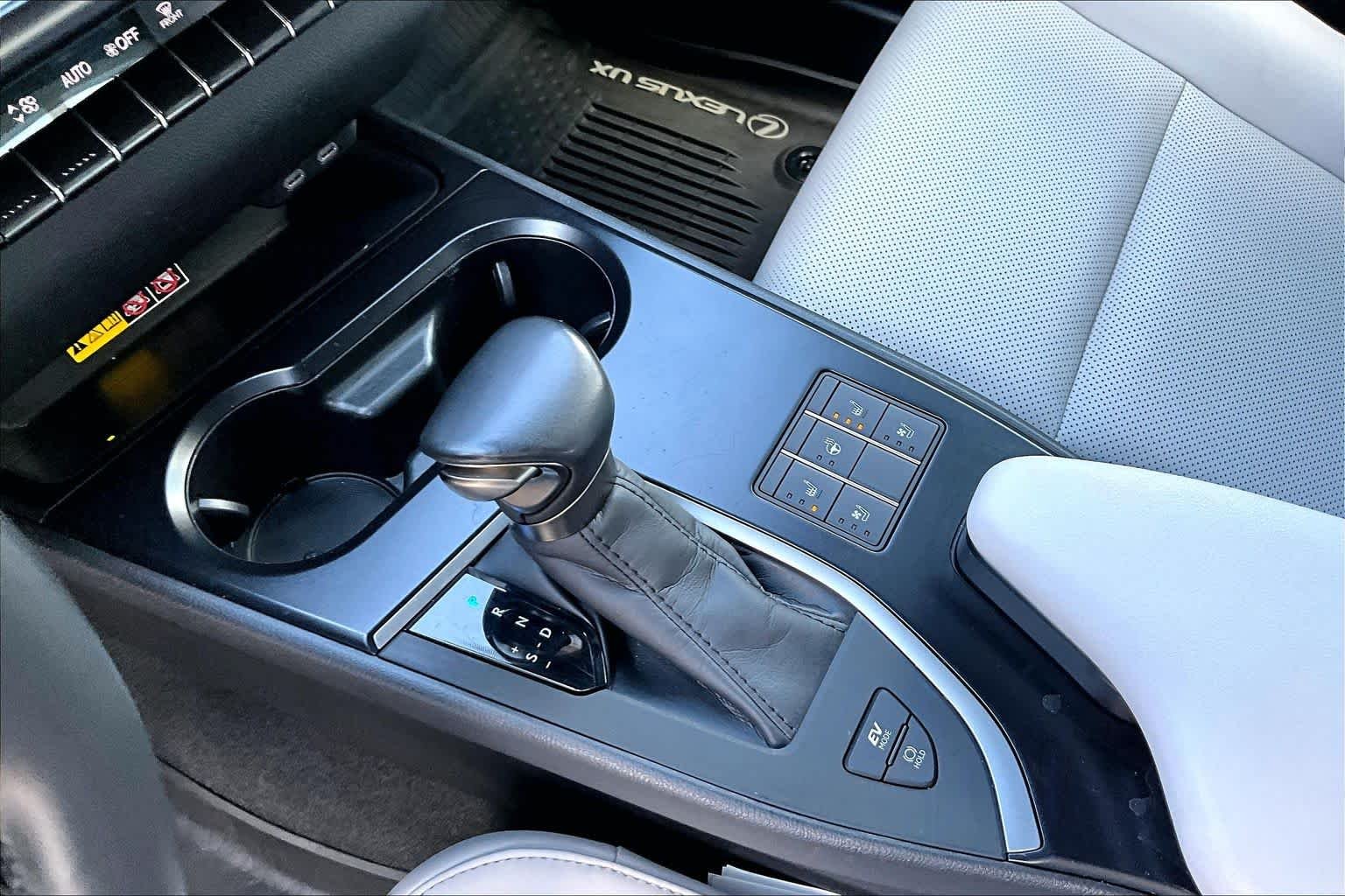 Used 2024 Eminent White Pearl Lexus Premium image 17