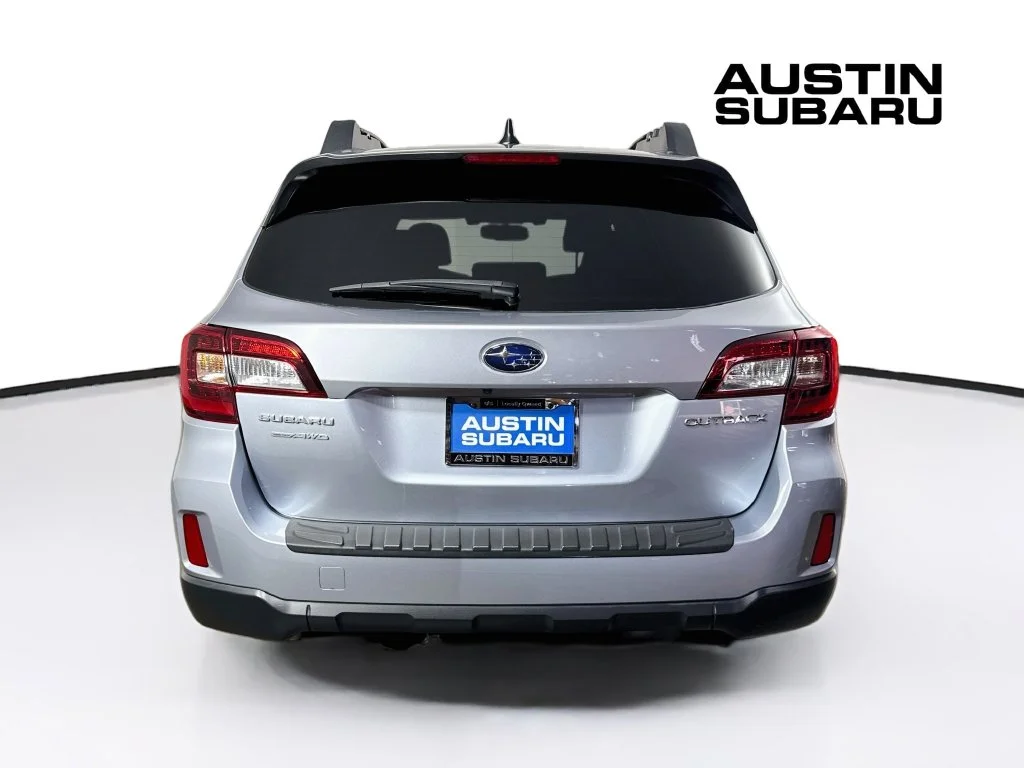 Used 2016 Silver Subaru 2.5i image 6