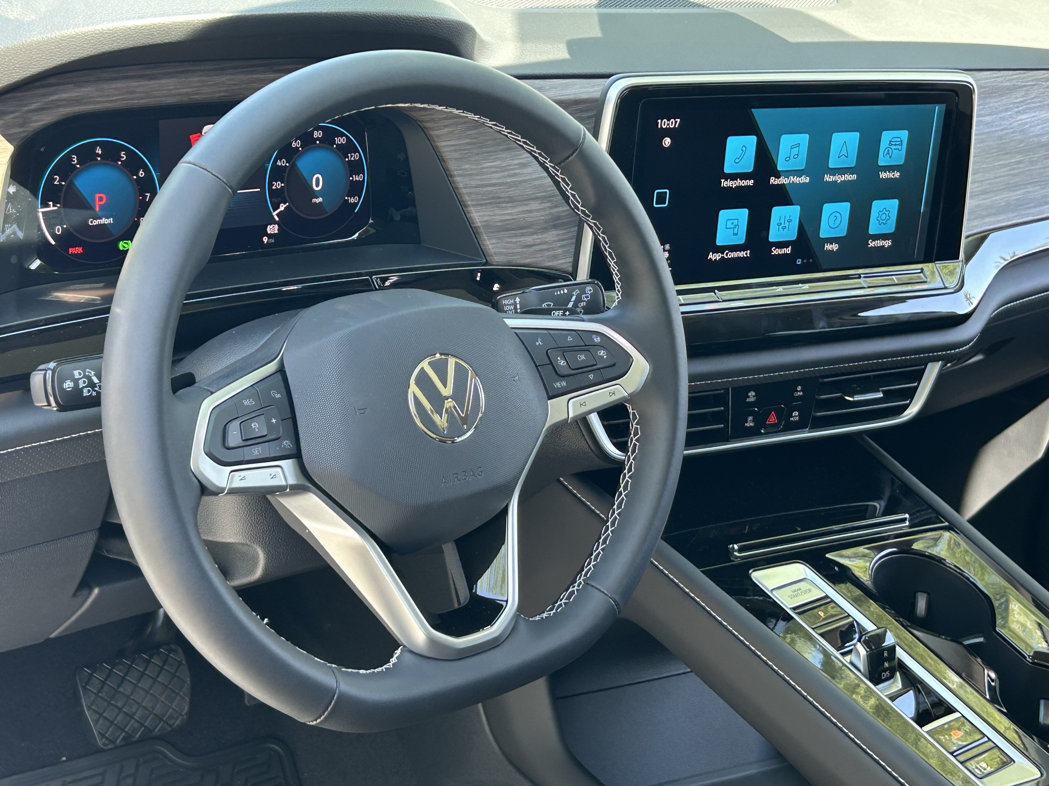 New 2026 Opal White Pearl Volkswagen 2.0T SEL image 19