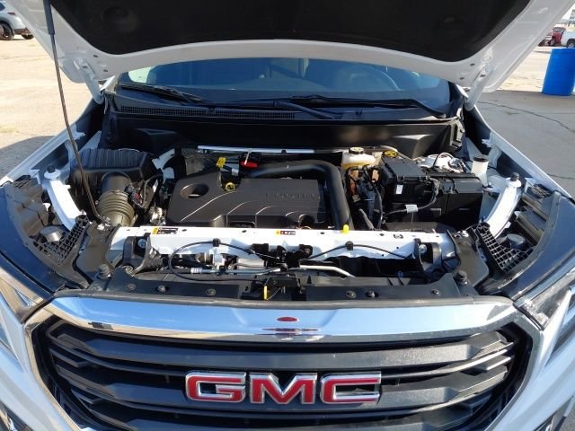 Used 2024 White GMC SLE image 38