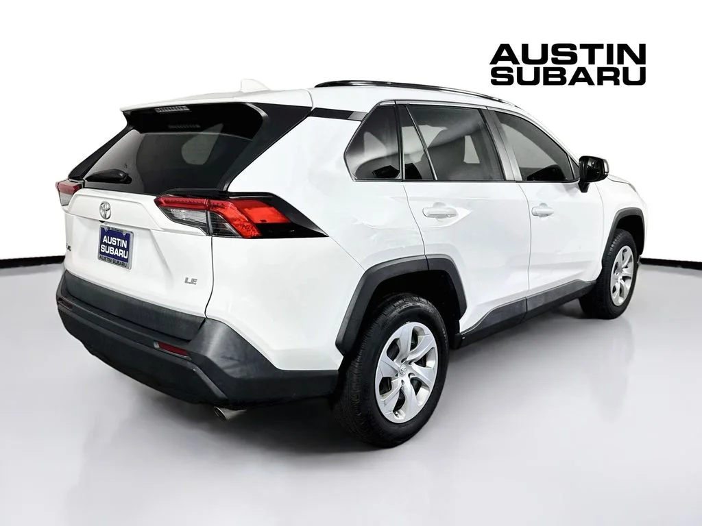 Used 2020 White Toyota LE image 7