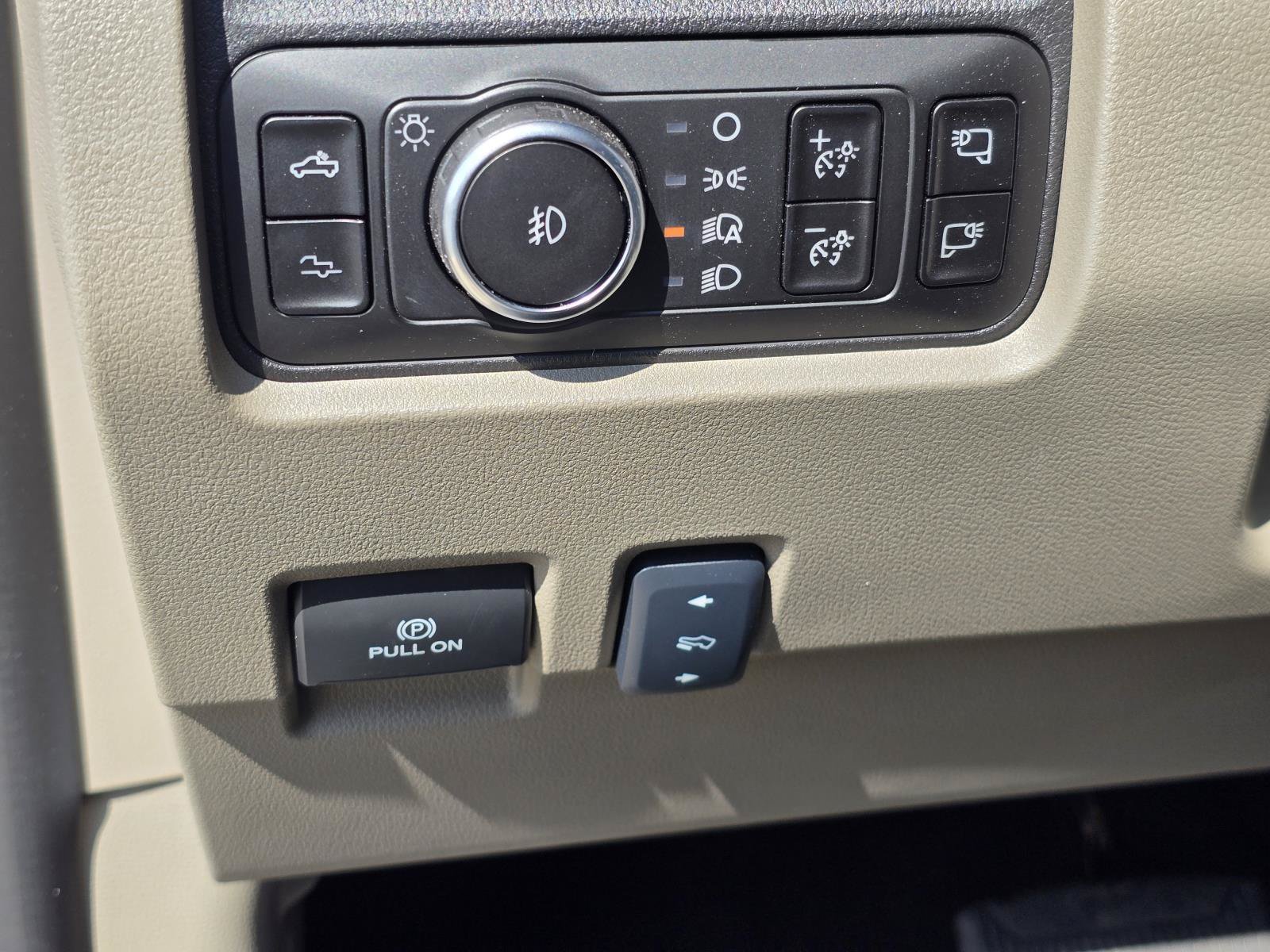 New 2026 Agate Black Metallic FORD F-350® Platinum® image 24