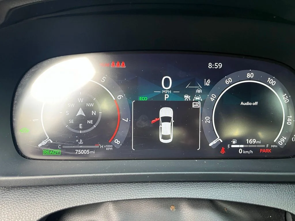 Used 2023  Toyota XLE image 9