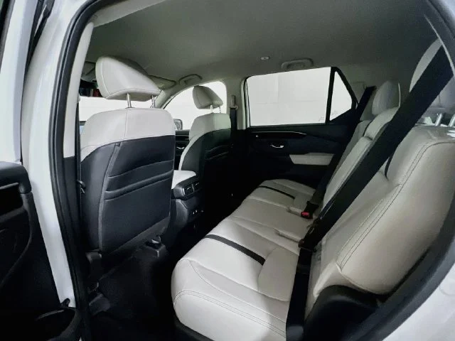 New 2026 Platinum White Pearl Honda RTL image 15